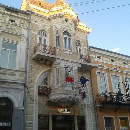 拉雷什酒店 博托沙尼 外观 照片